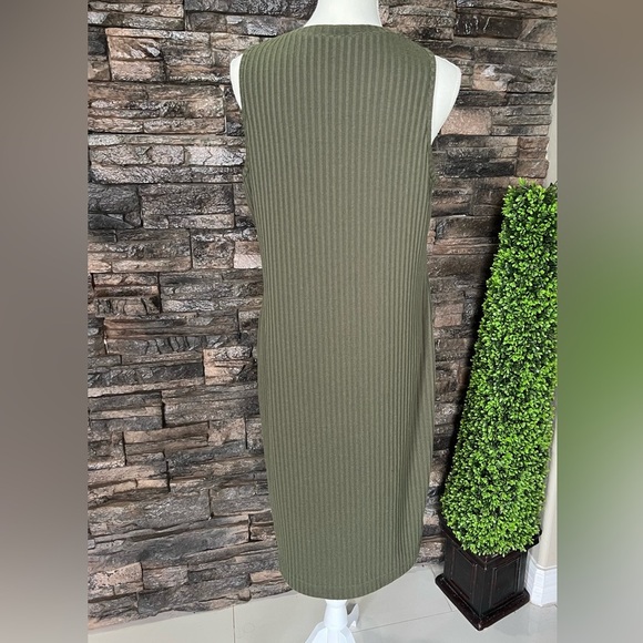 Nine West Green Ribbed Halter Midi Dress - Picture 3 of 10